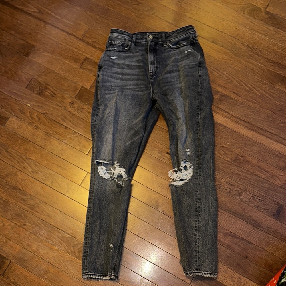AE great condition high rise mom jeans Distressed Black Denim Jeans